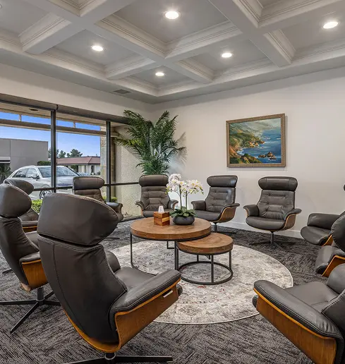 Scottsdale intensive outpatient therapy room with comfortable leather recliners