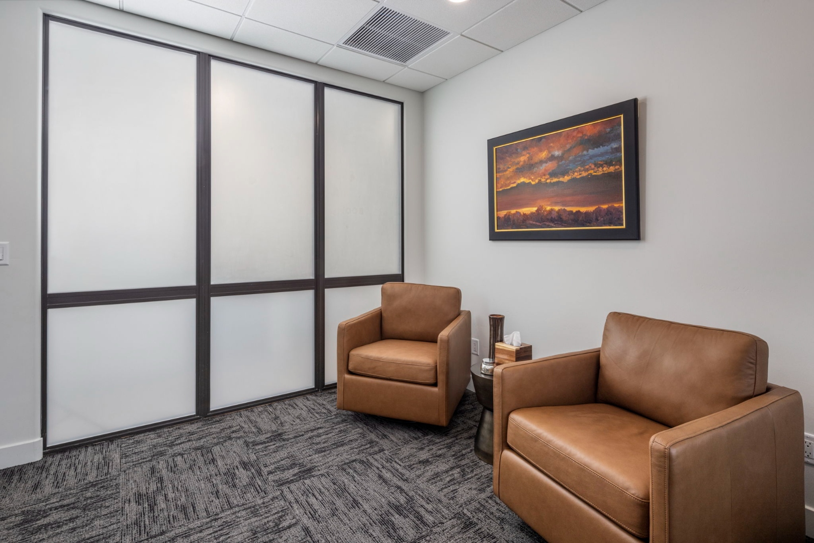 A private consultation room at Redefine's Scottsdale outpatient center